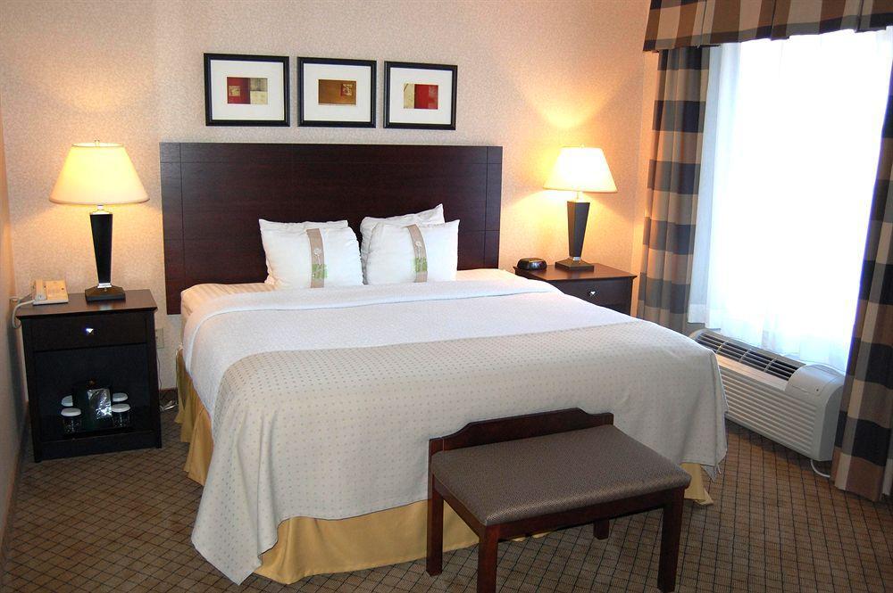 Holiday Inn & Suites Wausau-Rothschild By Ihg Phòng bức ảnh